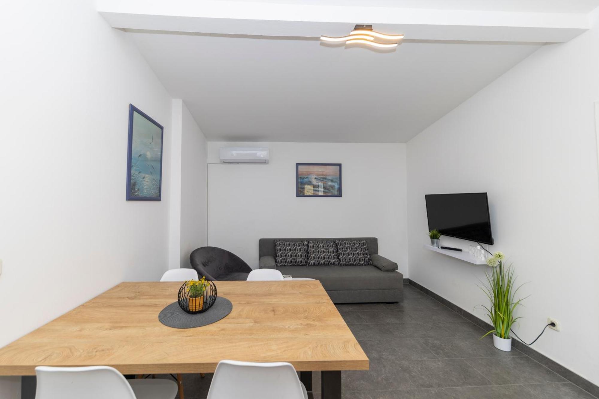 Family Apartments Zadar - Ryanair Exclusive Eksteriør billede